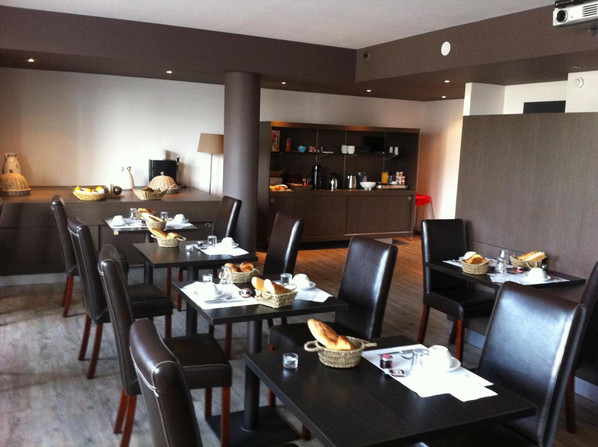 Hotel Bar Le Globe Saint-Die-des-Vosges Екстер'єр фото