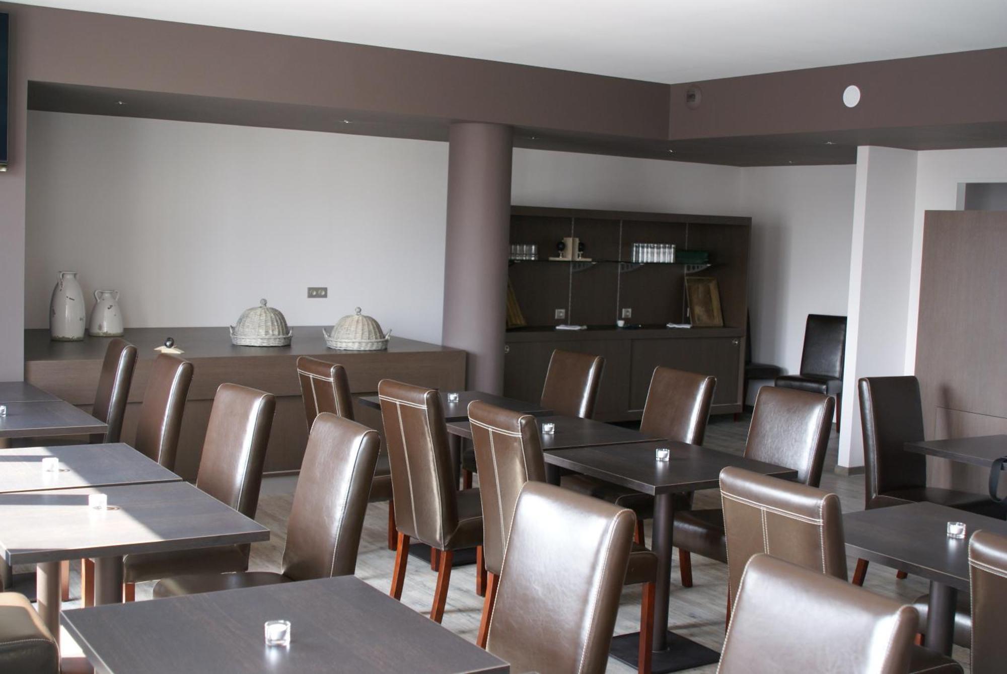 Hotel Bar Le Globe Saint-Die-des-Vosges Екстер'єр фото