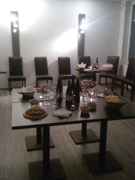 Hotel Bar Le Globe Saint-Die-des-Vosges Екстер'єр фото